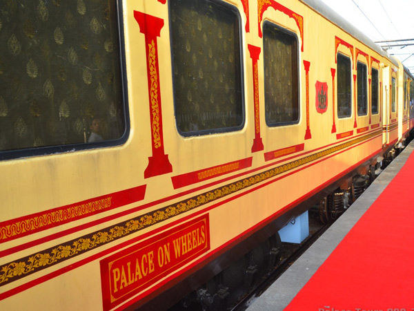 Palace on Wheels Side View