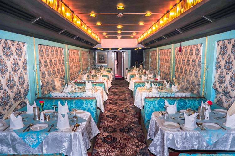 Restro Lounge Sheesh Mahal