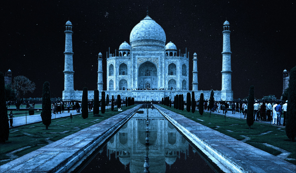https://www.travelogyindia.com/public/storage/articles/tipl-taj-mahal.jpeg