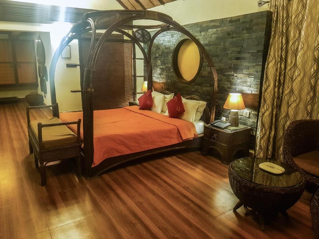 Syna Tiger Resort Bandhavgarh Tribal Cottage Room