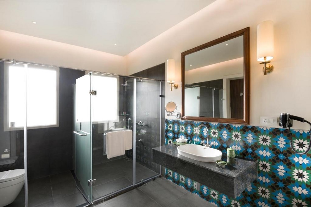 Sawai Vilas Ranthambore Luxury Villa Bathroom