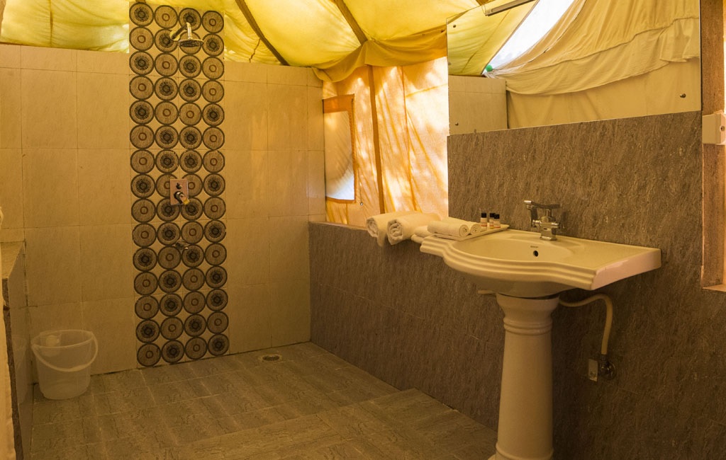 Tiger Inn Comfort Resort Luxury Tents Bathroom
