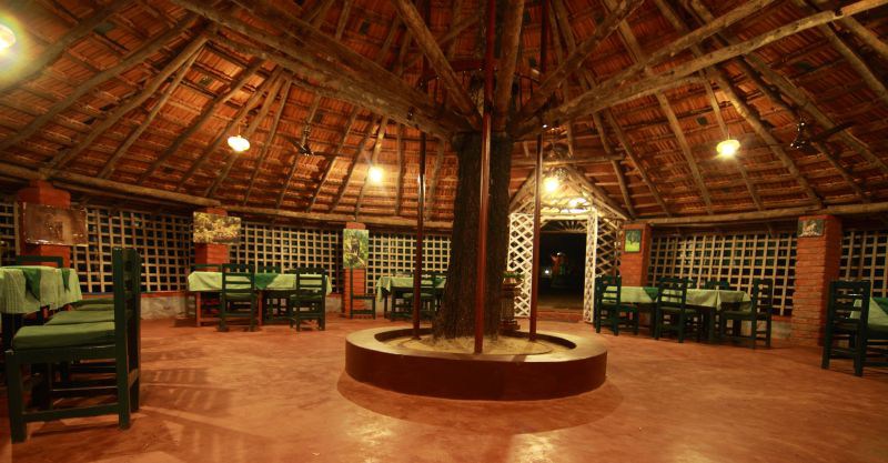 the jungle inn dining area